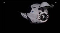 美国宇航员收拾行装，在SpaceX太空舱中进行罕见的飞溅