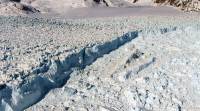 科学家说，格陵兰冰盖面临不可逆转的融化