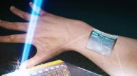 研究人员开发了用于可穿戴显示器的超薄晶体管