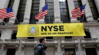 Snapchat的Snap Inc冲向天空，承诺在30亿美元的IPO中投入很少