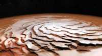 在火星北极发现的漩涡螺旋