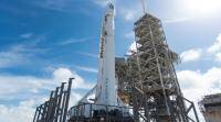 SpaceX火箭在美国军方首次发射时升空