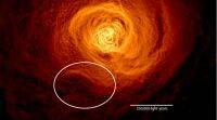 在附近的英仙座星系团中发现了巨大的热气浪潮