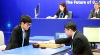 Google的AlphaGo AI在古代棋盘游戏中击败了中国冠军