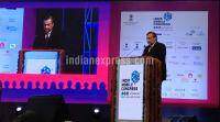 印度移动大会: 穆克什·安巴尼 (Mukesh Ambani) 说，数据是印度最大的石油消费国