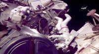 国际空间站的宇航员更换了机械臂上的模糊相机
