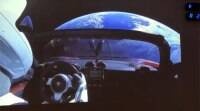 SpaceX猎鹰重型发射: 特斯拉跑车在太空中，但它已经超越了火星