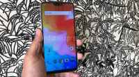 一加6发布: 首席执行官Pete Lau表示，他们的手机专注于更精致的Android plus