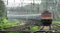 印度铁路移动应用程序: 缓慢启动后，通过UTS应用程序预订火车票变得蒸蒸日上