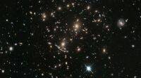 哈勃太空望远镜将凝视最早的星系: NASA